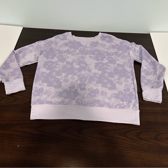 Mondetta Lavender Floral Camo Sweatshirt Women’s Size Large - Picture 1 of 7